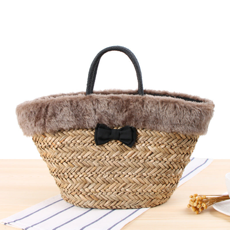 Braided handbag with luxurious faux fur trim Stornfield