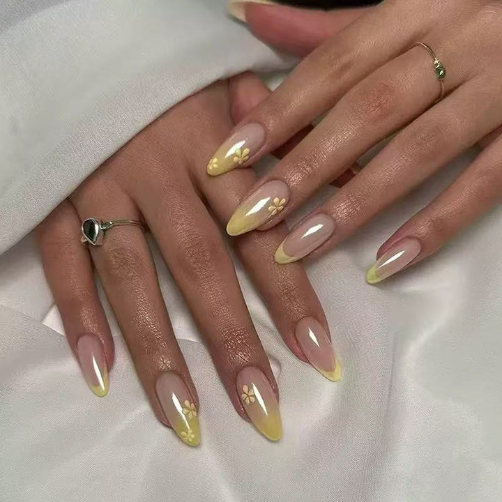 Elegant artificial nails with floral accents Stornfield