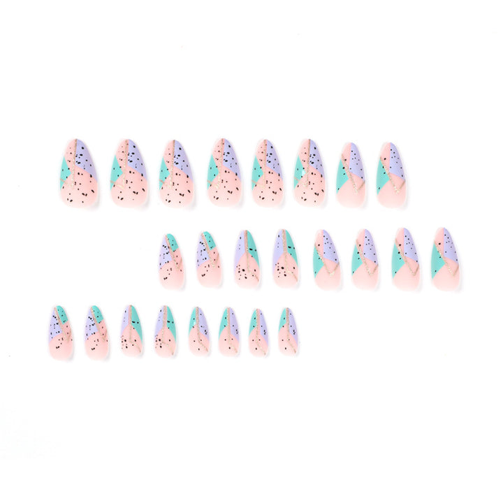 Artificial nail art with unique geometric design Stornfield