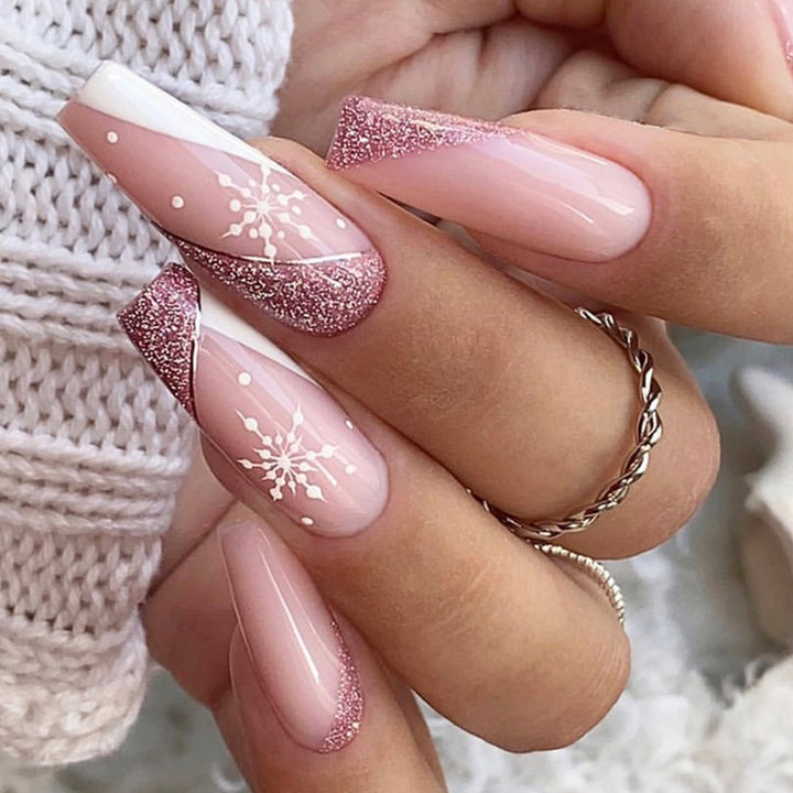 Artificial nail set with elegant pointed accents Stornfield