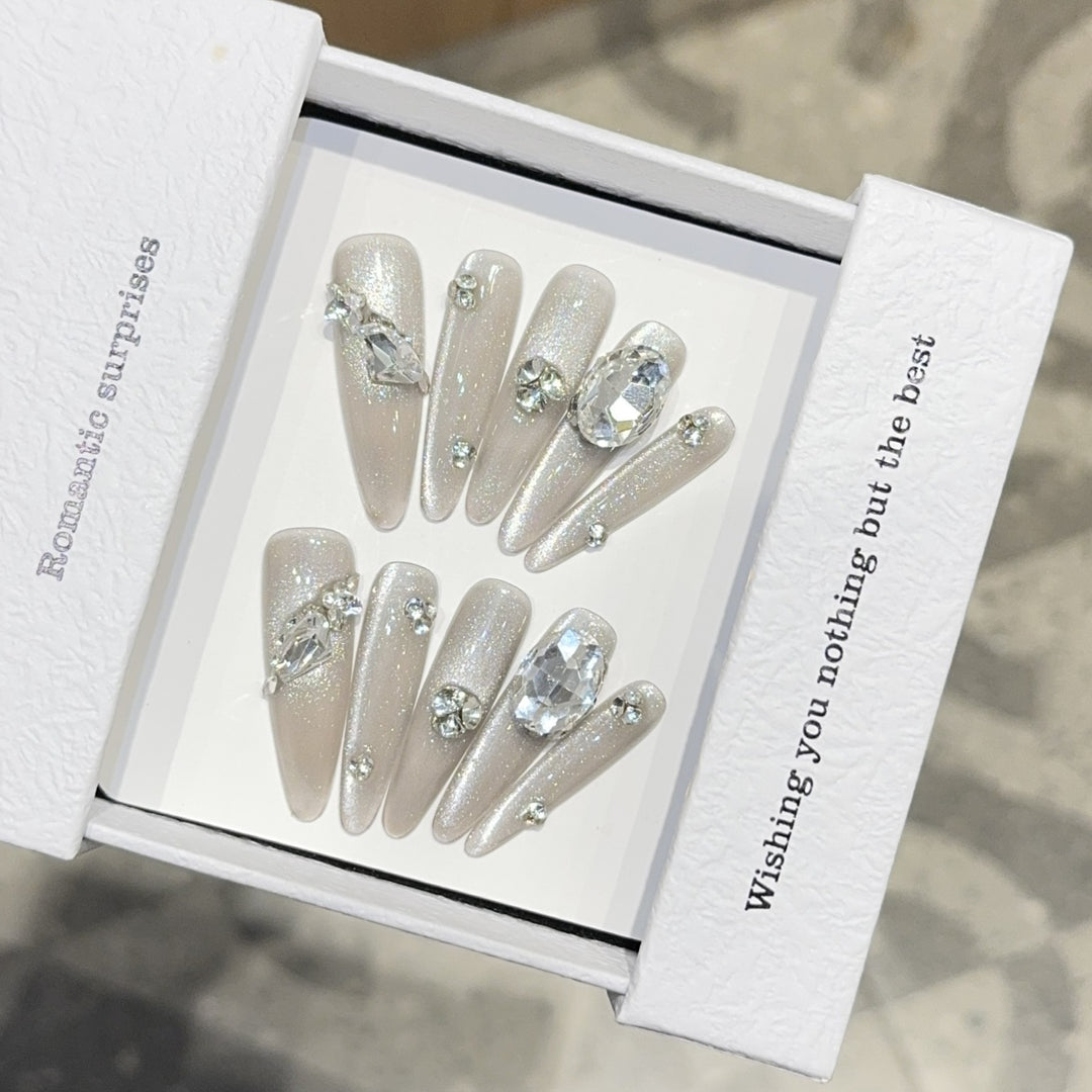 Artificial nails with Sparkling Rhinestone details Stornfield