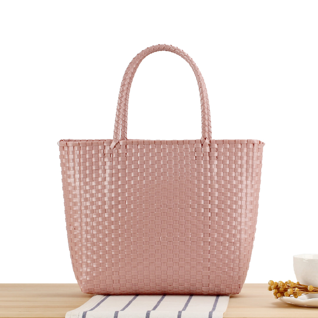 Fashionable beach bag with durable weave Stornfield