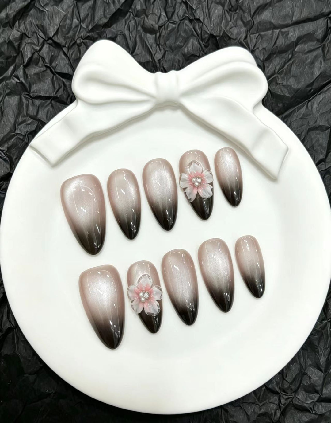 Press-On Nail Set with Floral and Ombre Design