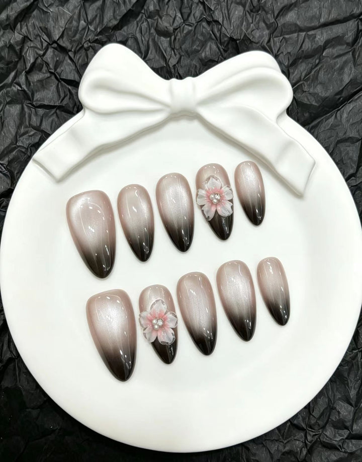 Press-On Nail Set with Floral and Ombre Design