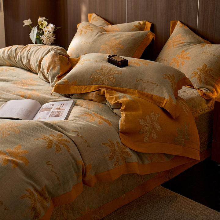 Duvet cover set made of densely woven cotton satin with ornamental jacquard pattern and reversible function