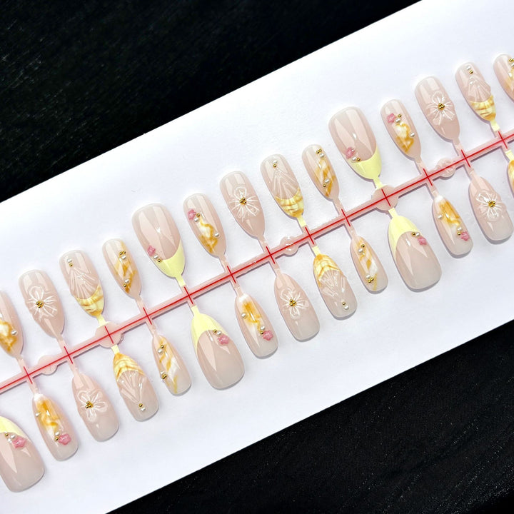 Elegant Polka Dot and Lace Press-On Nail Set