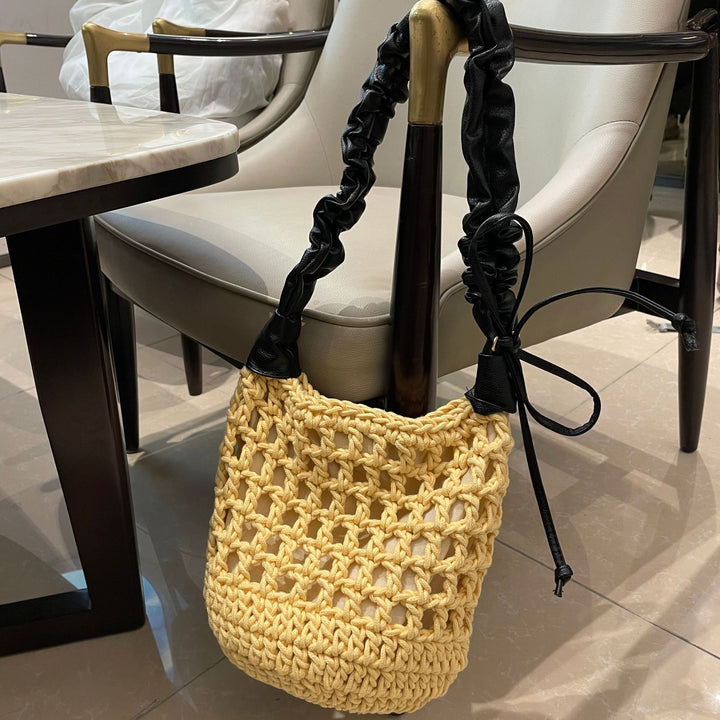 Hand-knotted tote bag with leather accents Stornfield
