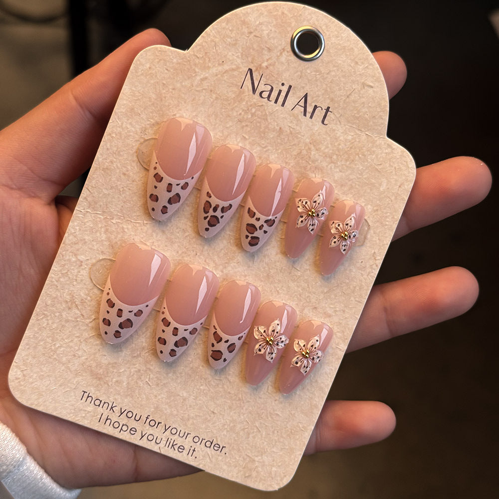 Artistic Floral-Embossed Press-On Nails Stornfield