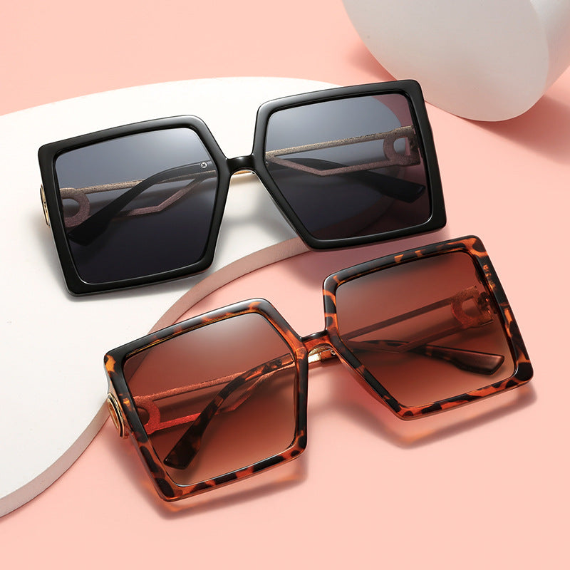 Women's oversized square sunglasses with elegant metal frame and polarizing lenses Stornfield
