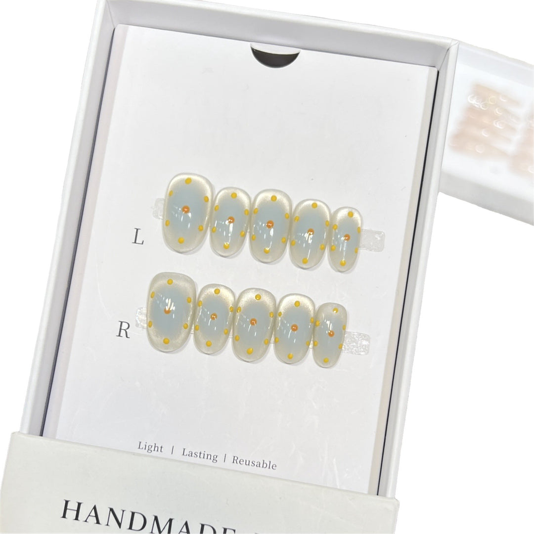 Handmade Press-On Nail Set with Artistic Floral Design Stornfield