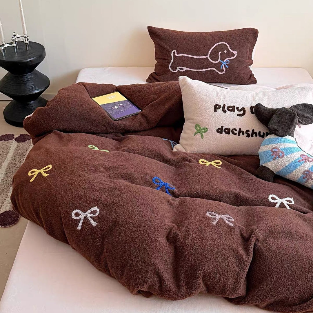 Plush Sherpa Duvet Cover and Pillowcase Set with Embroidered Sheep and Star Appliqué