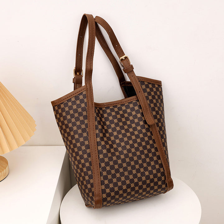 Minimalist Zip-Top Handbag Stornfield