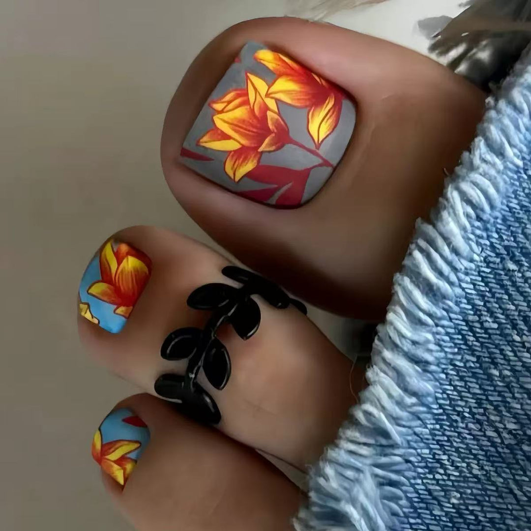 Nail art set with exotic floral design Stornfield