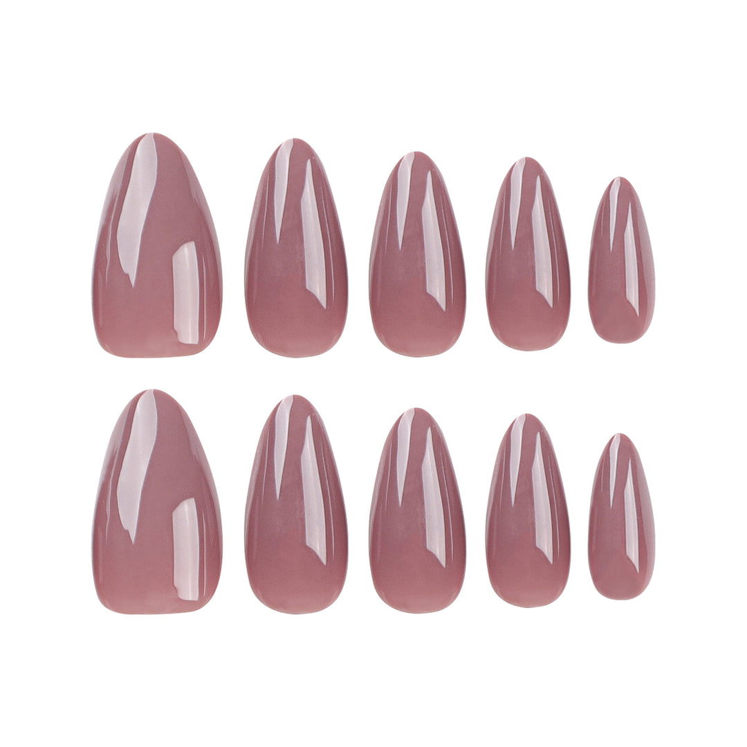 High-quality nail extensions in elegant almond shape Stornfield