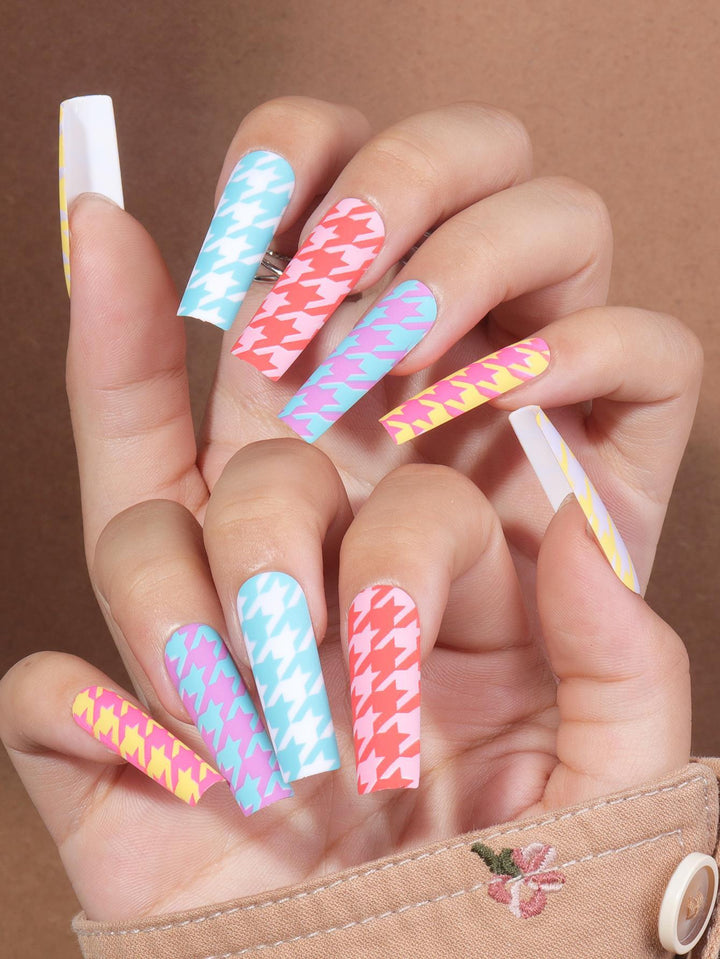 Houndstooth Pattern Press-On Nails Stornfield