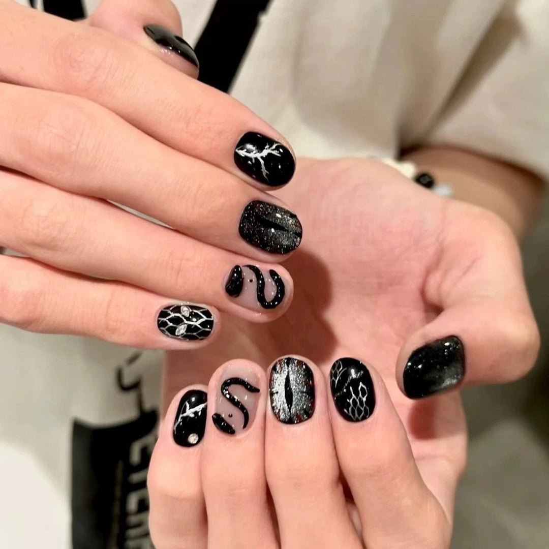 Artificial nails with modern geometric design