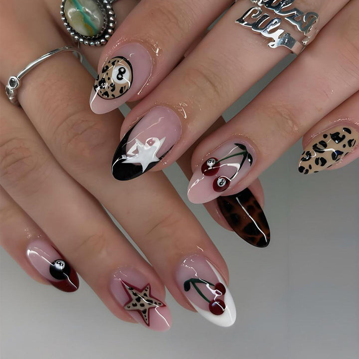 Artificial nail set with trendy animal and maritime designs Stornfield