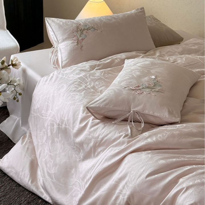 Luxurious satin bedding set with floral jacquard texture and fine floral embroidery