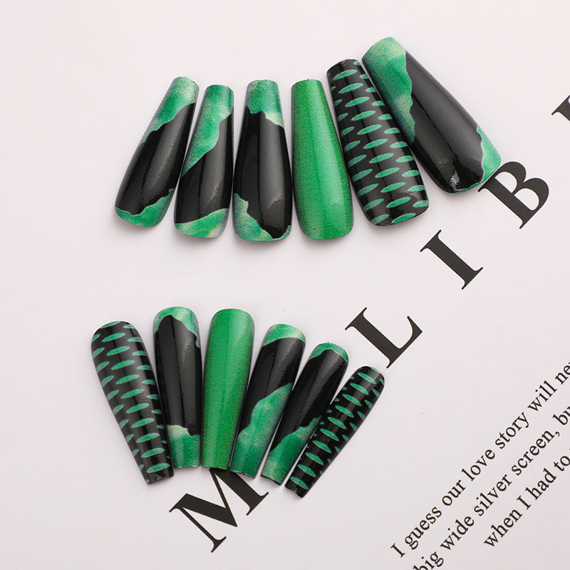 Artificial nails in an elegant design with a modern play of colors Stornfield