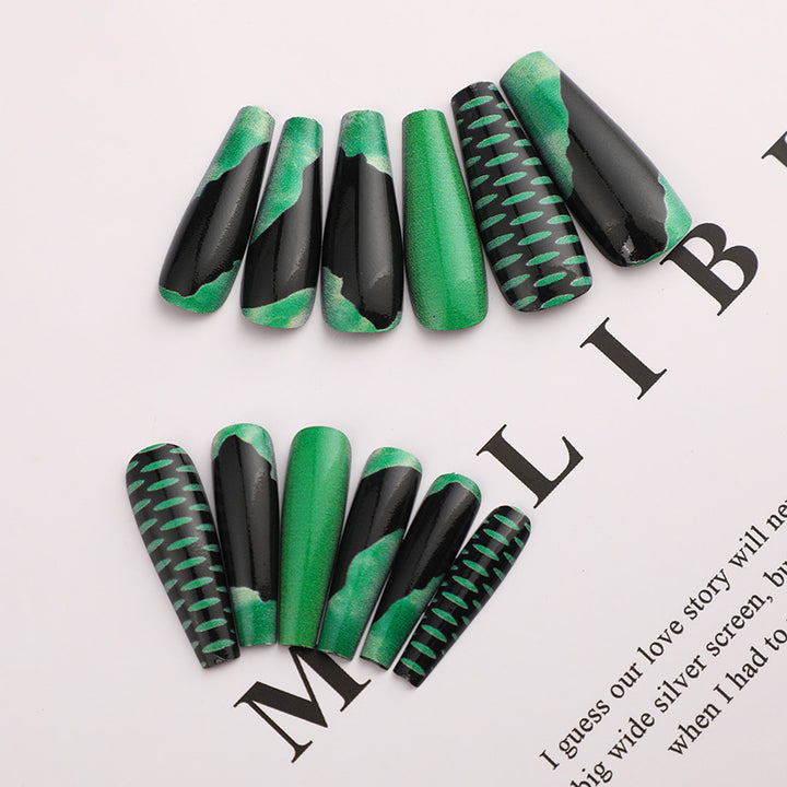 Artificial nails in an elegant design with a modern play of colors Stornfield