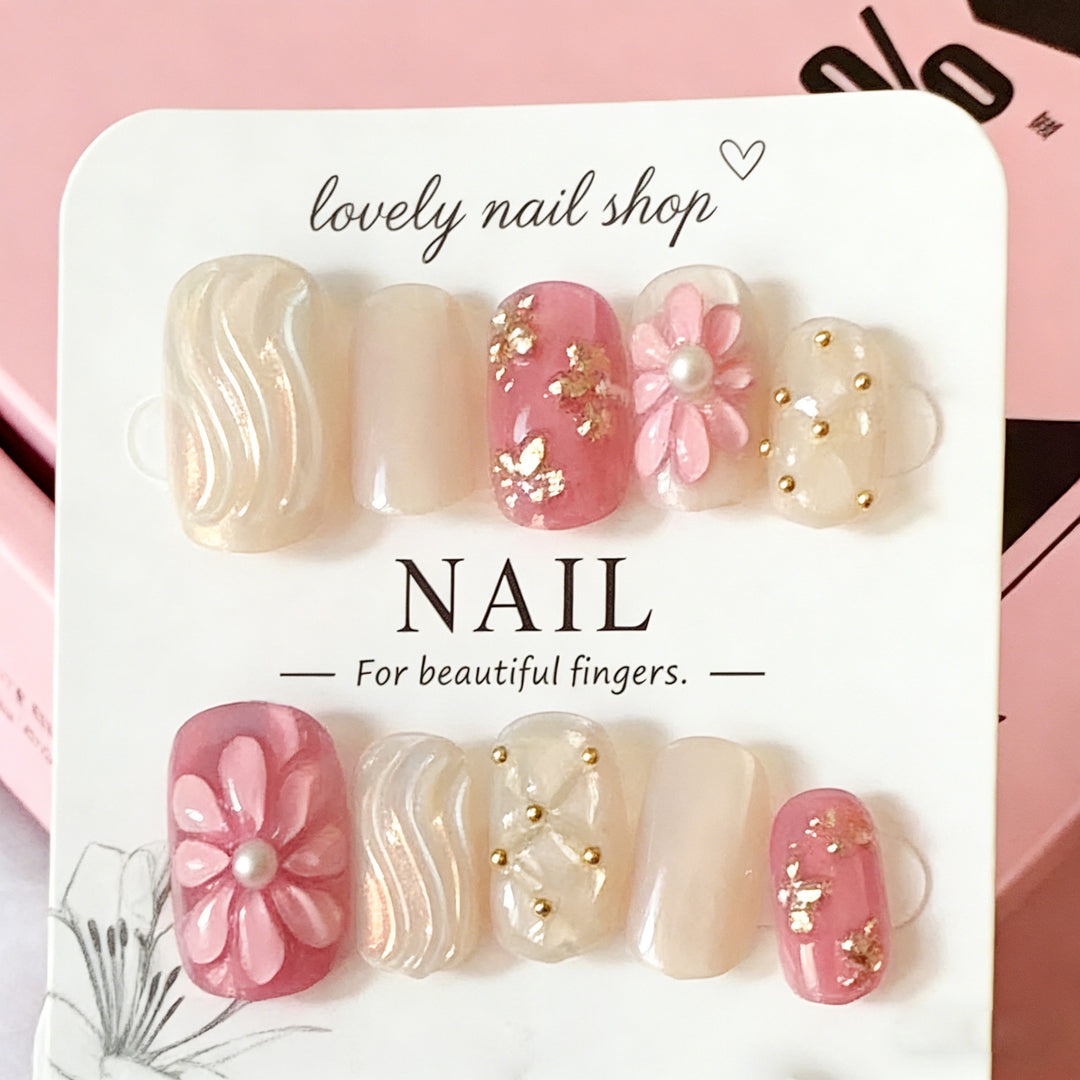 Floral Accent Artistic Press-On Nail Set Stornfield