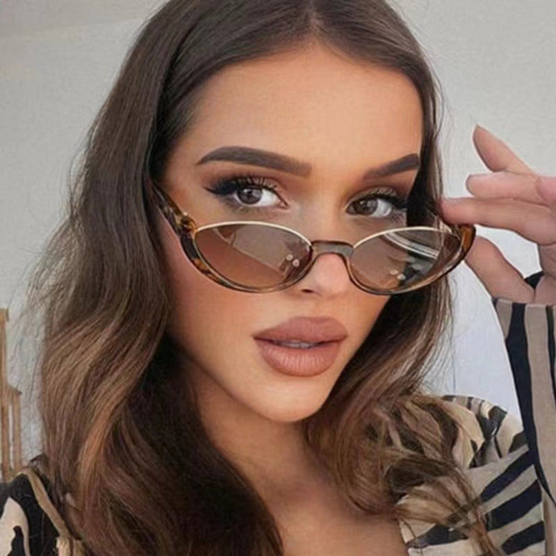 Ladies Cat-Eye Sunglasses with subtle frame and polarized lenses Stornfield