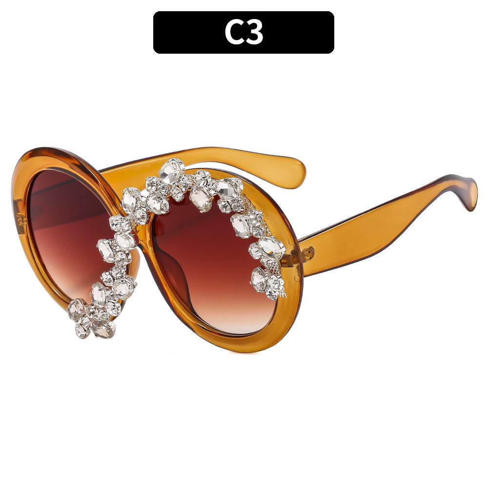 Glamorous Cat-Eye Sunglasses with Rhinestone Accents