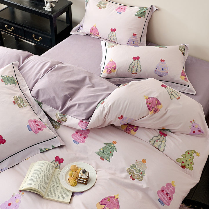 Reversible cotton satin bedding with delicate watercolor floral print and satin edge