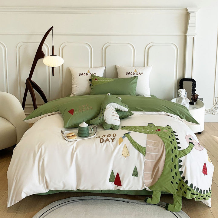 Reversible cotton satin bedding set with 3D crocodile applique and cuddle pillow