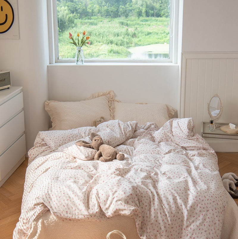 Cotton muslin duvet cover set with delicate mini flower print and ruffled pillow