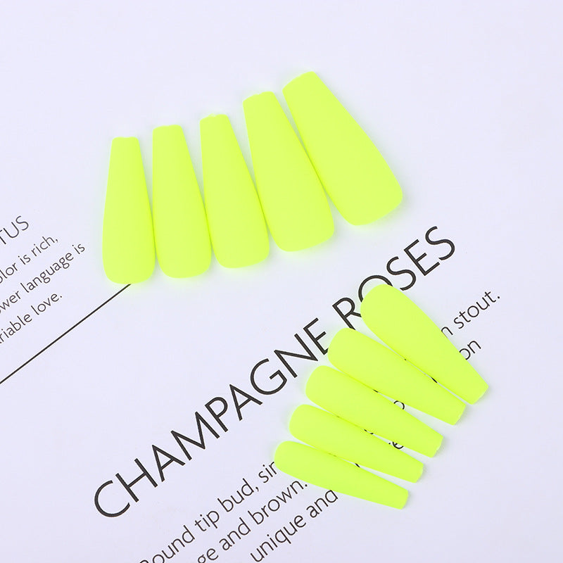 Elegant Fake Nails Stornfield