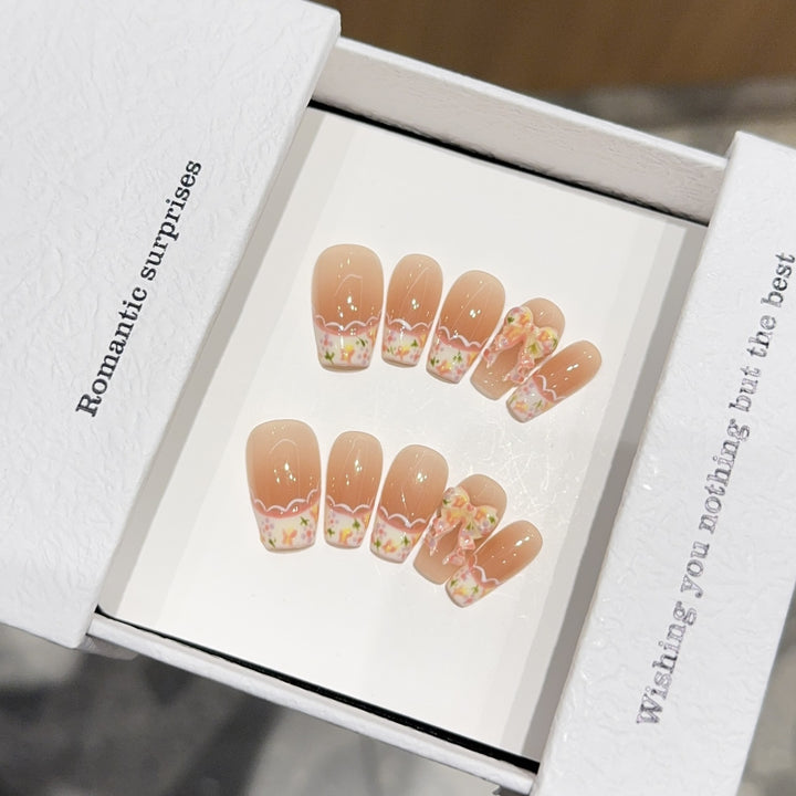 Artificial nail tips with romantic flower designs Stornfield
