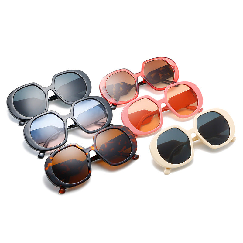 Women oversized sunglasses with distinctive frame and UV protection Stornfield