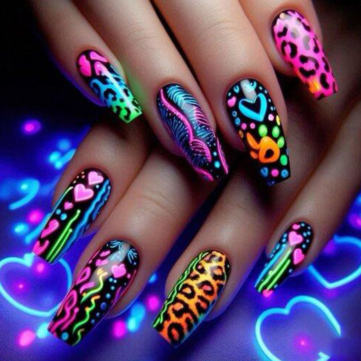 Trendy Neon Nail Art Stornfield