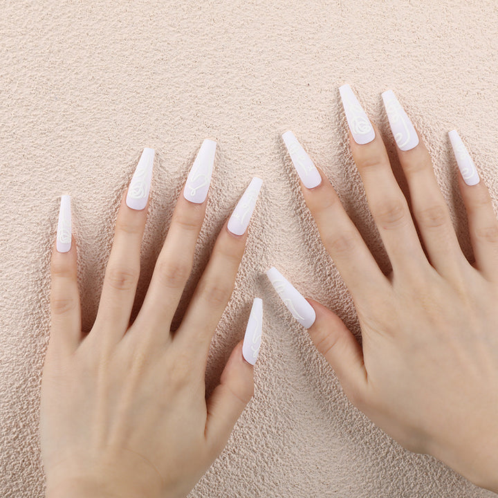 Glossy Design Artificial Nails Stornfield