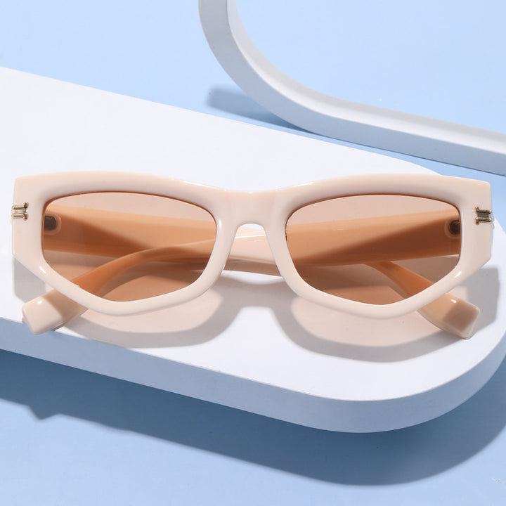 Women's trendy Cat-Eye sunglasses with painted frame and accentuated metal details Stornfield