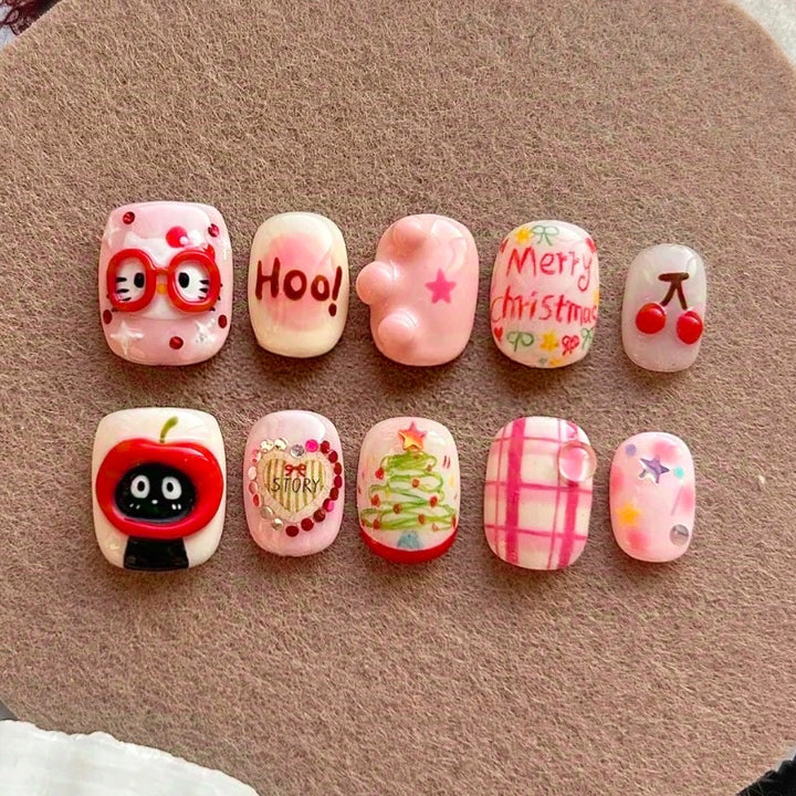 Festive Holiday-Themed Press-On Nail Set 1790745838