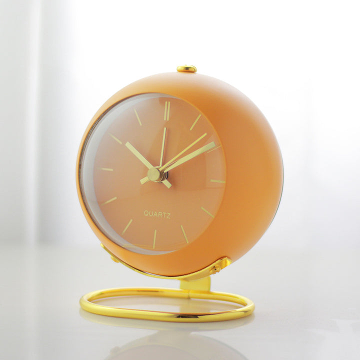 Elegant Table Clock in Scandinavian Design Stornfield