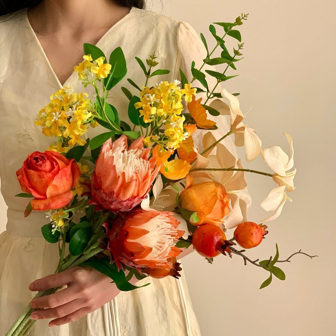 Lifelike Floral Arrangement for Modern Home Decor