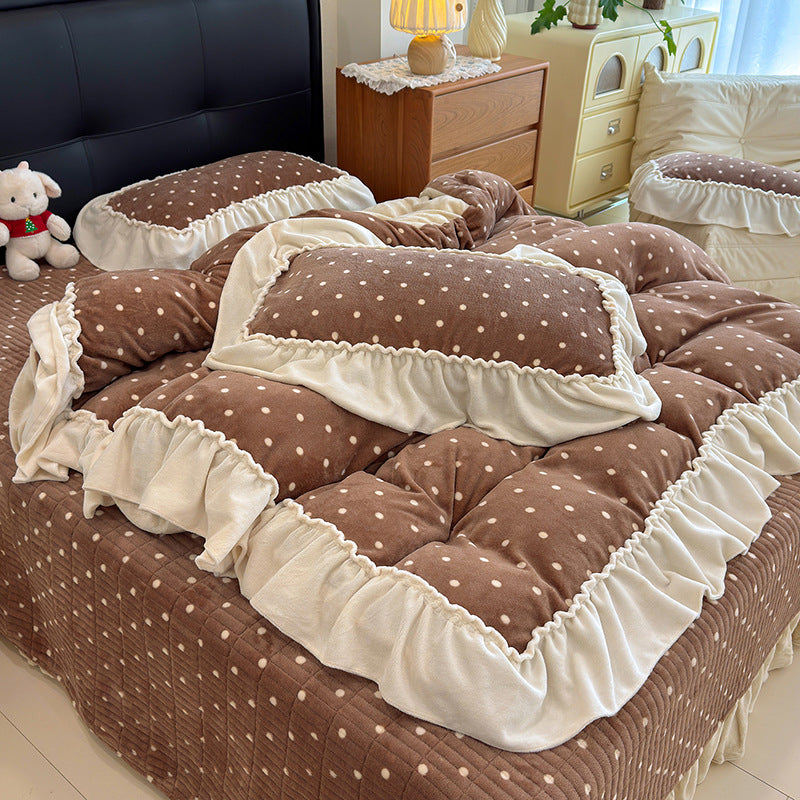 Luxurious Velvet Ruffled Bedding Set