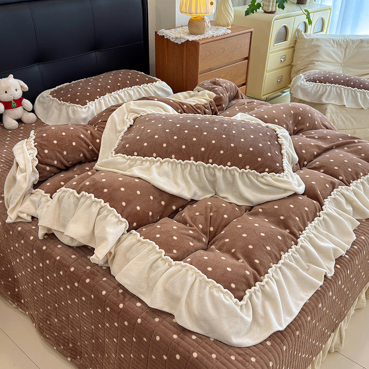 Luxurious Velvet Ruffled Bedding Set