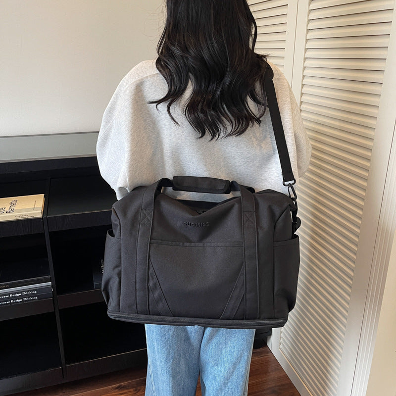 Versatile Multi-Pocket Travel Tote