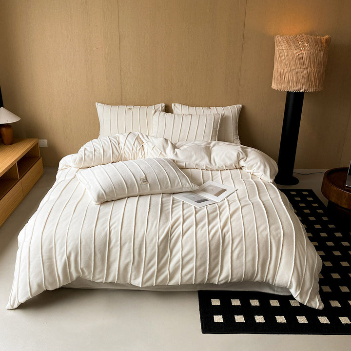 Bedding set with vertical textured piping and soft velvet look