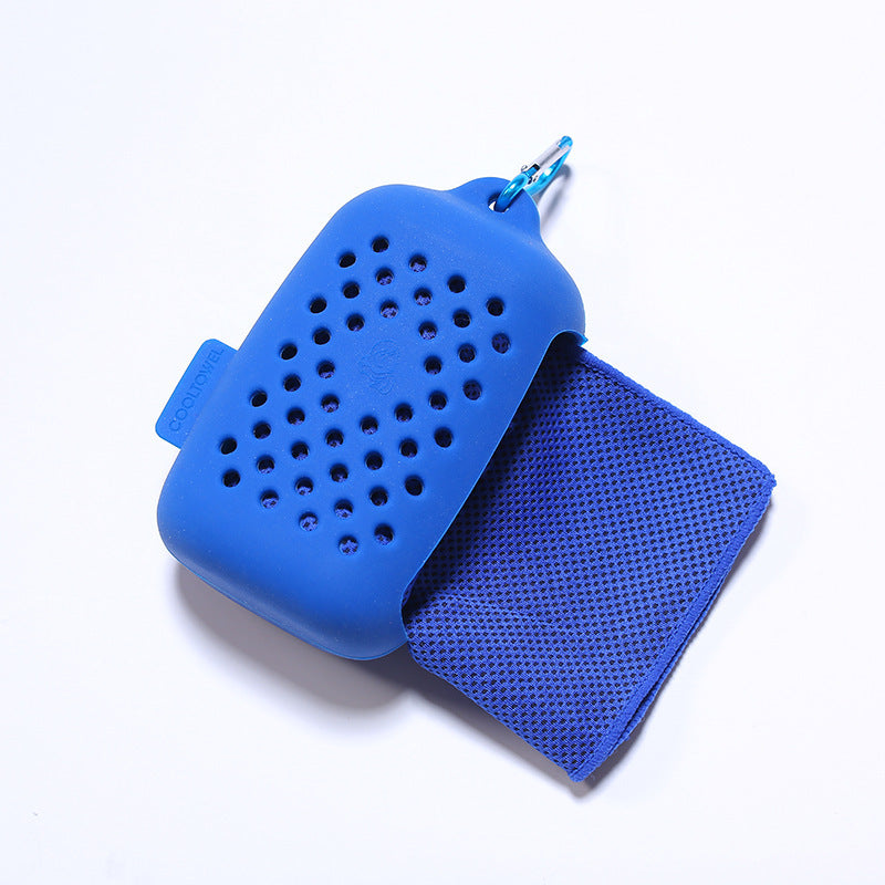 Women Portable Silicone Case with Integrated Cleaning Cloth Stornfield