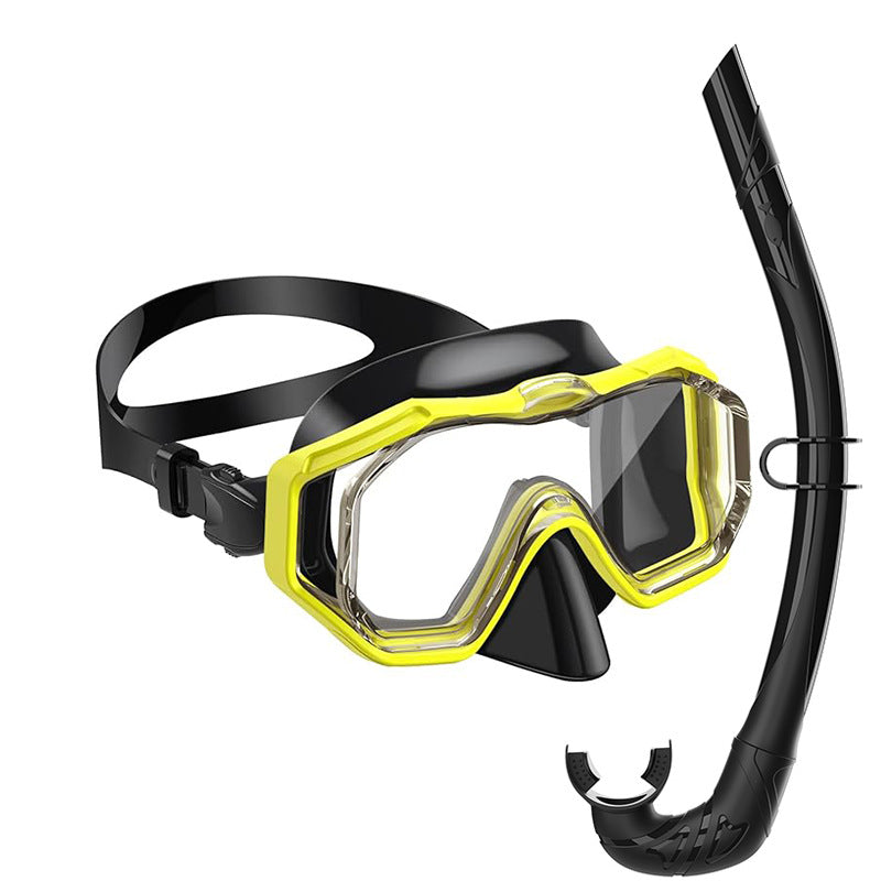 Diving equipment set with ergonomic diving mask and flexible snorkel Stornfield