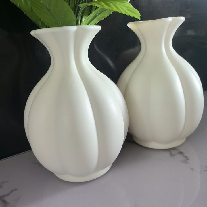 Elegant Sculpted Decorative Vase Stornfeild