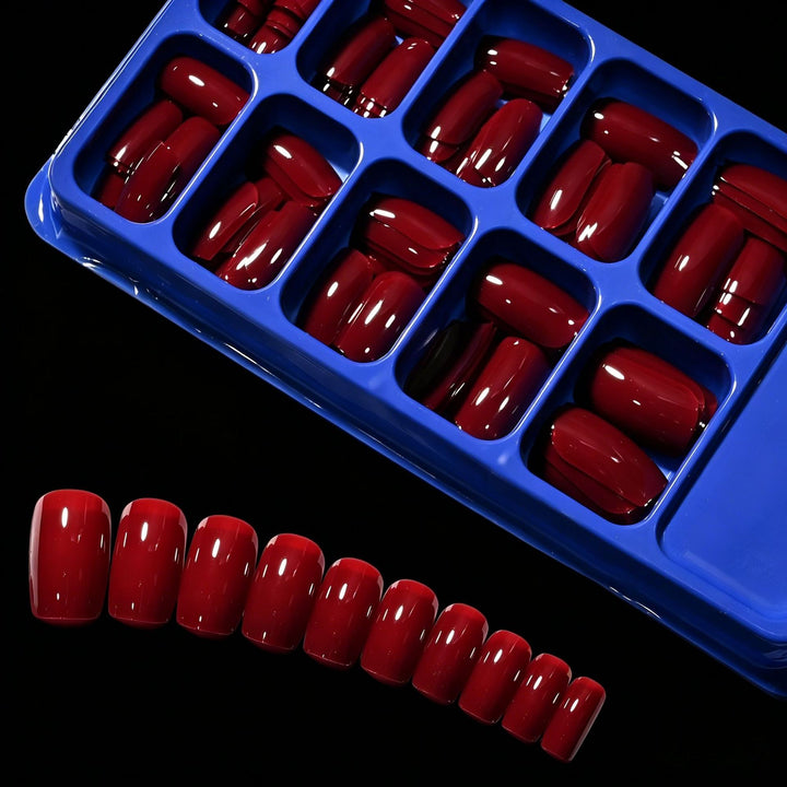 Premium Almond-Shaped False Nail Set Stornfield