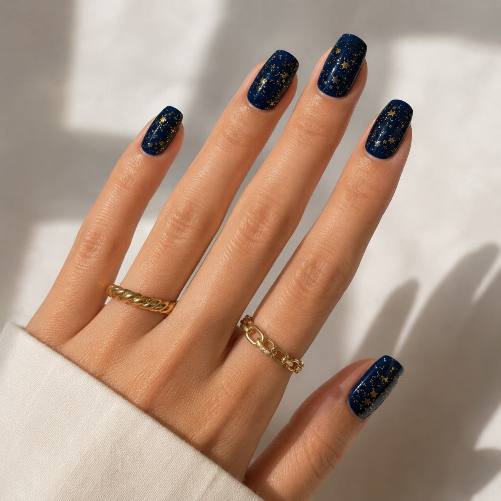 Elegant Artificial Nails In Luxurious Star Design Stornfield
