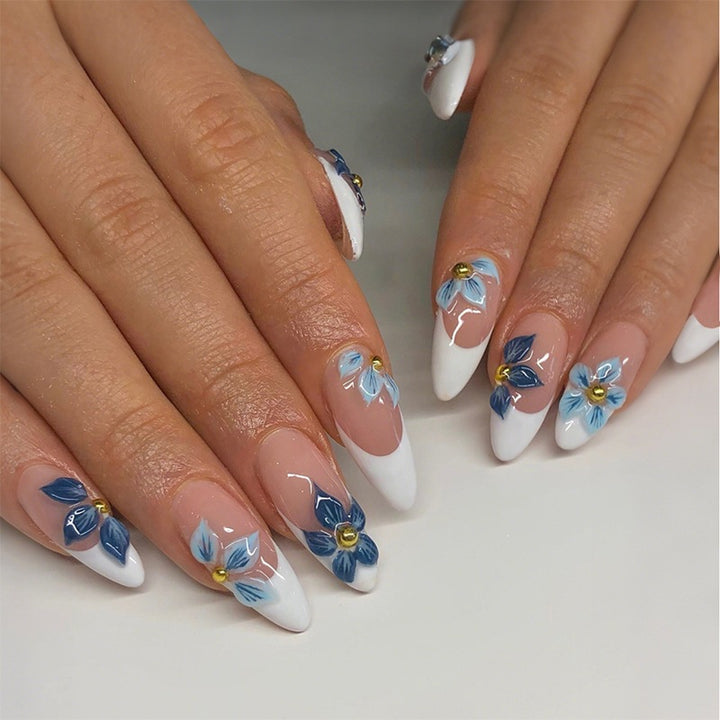 Creative nail art set with floral 3D designs Stornfield