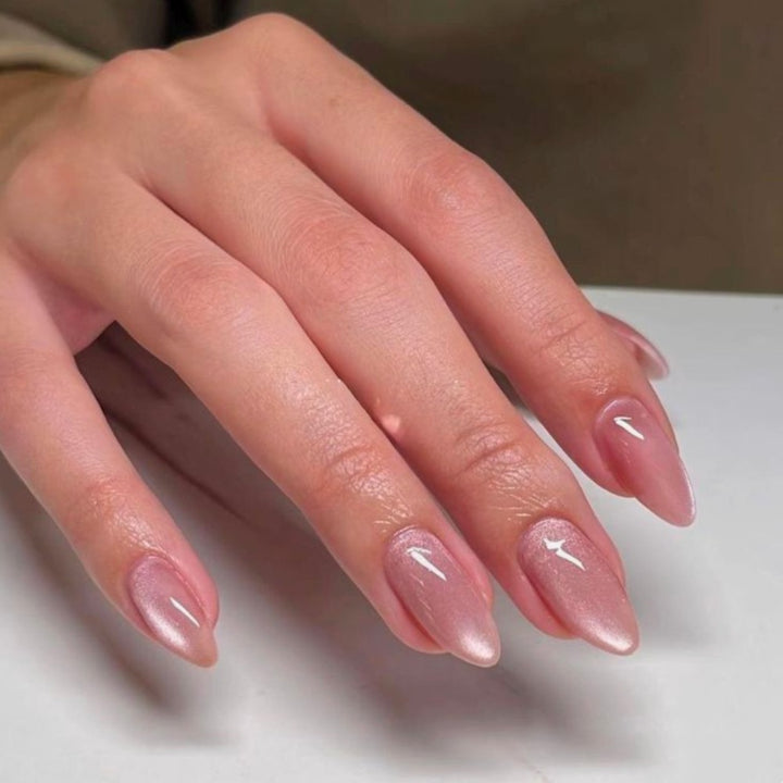 Artificial nails with elegant mirror shine Stornfield